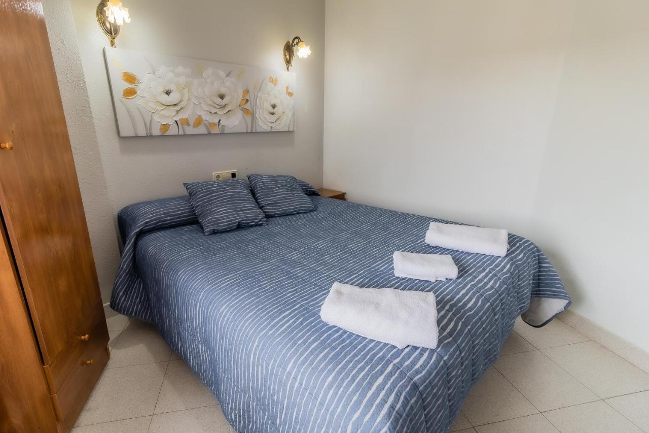 Hostal - Restaurante La Buena Villa By Vivere Stays Villalonquejar Bagian luar foto
